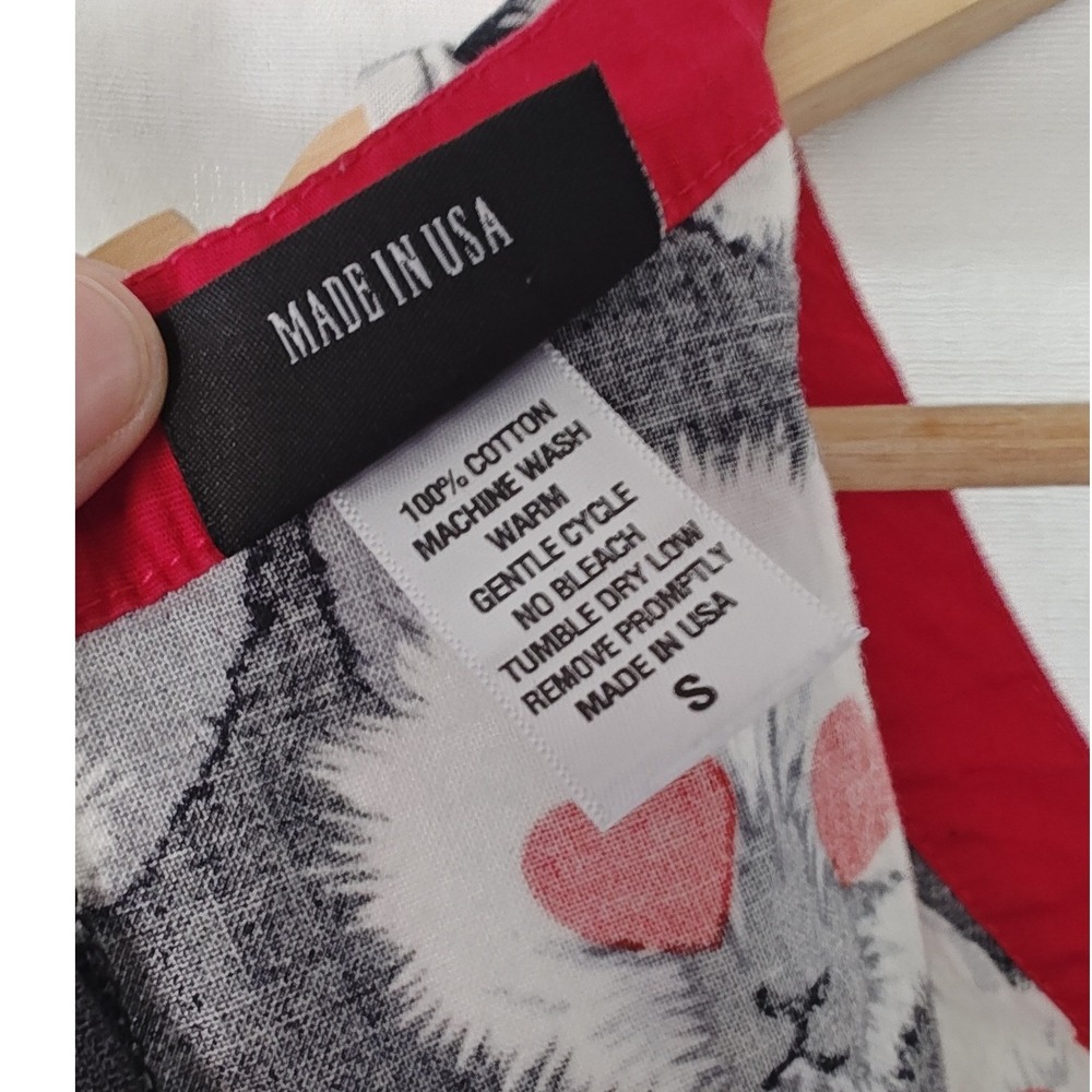 Retrolicious Fit and Flare Dress Black Cat Heart Eyes Red VNeck Sleeveless Small - Picture 7 of 7